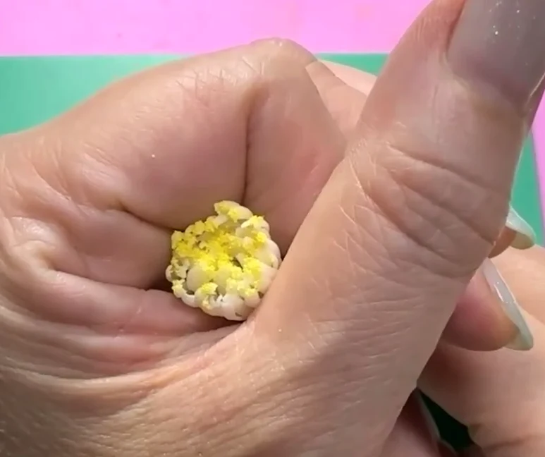 花芯（雌しべ・雄しべの筒）の制作